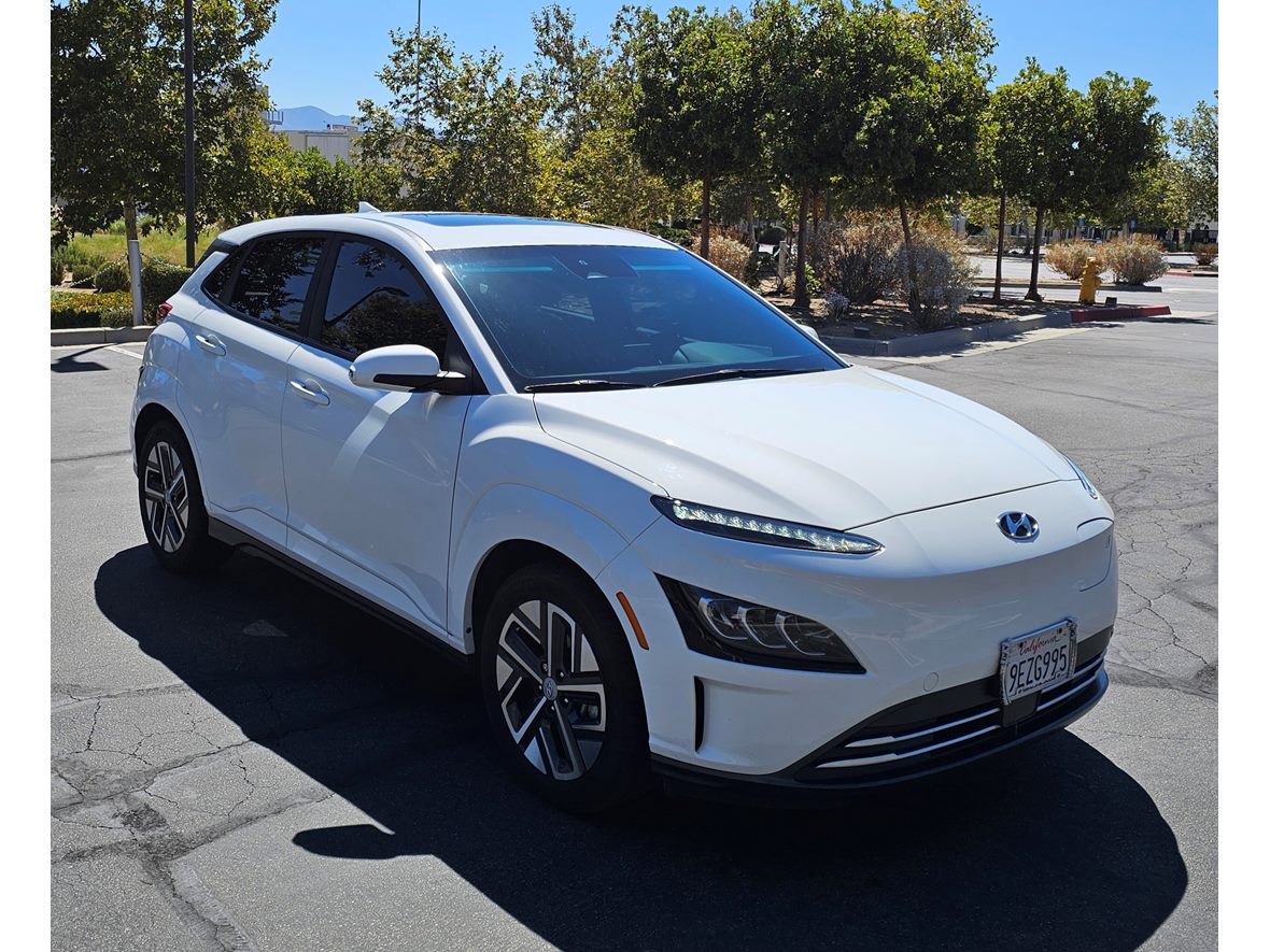 2023 Hyundai Kona EV for sale by owner in Hemet