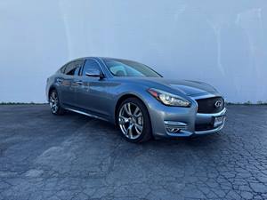 Blue 2018 Infiniti Q70L