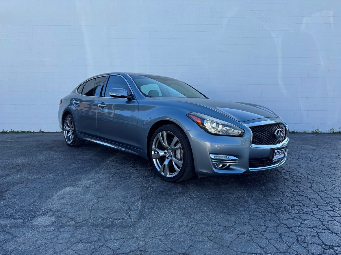 2018 Infiniti Q70L for sale by owner in Pacific