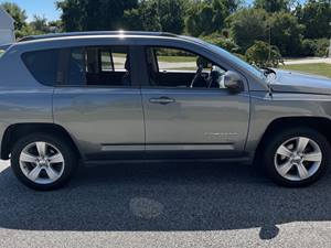 2014 Jeep Compass with Silver Exterior