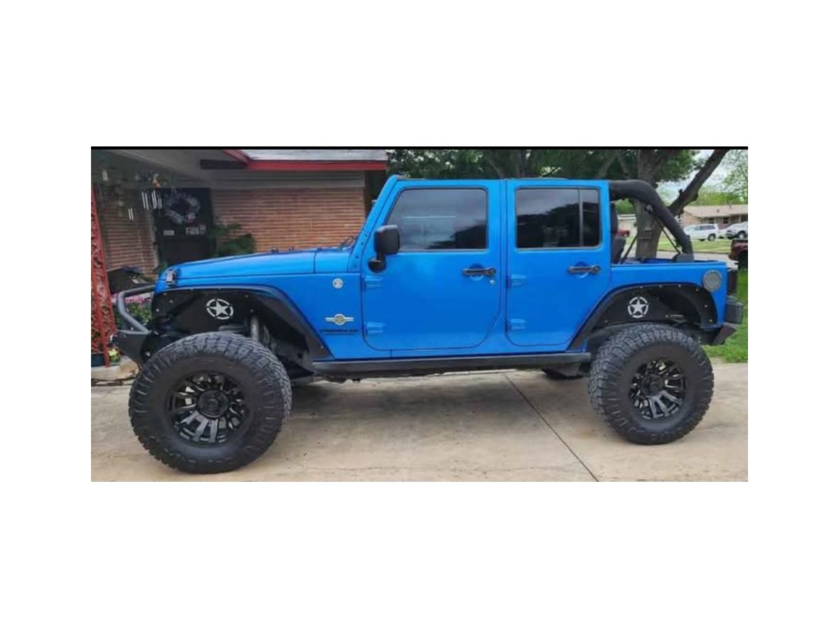 2014 Jeep Wrangler Unlimited for sale by owner in Universal City