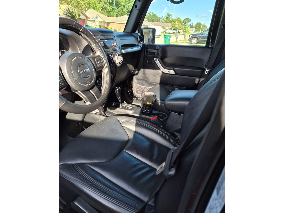 2016 Jeep Wrangler Unlimited RUBICON  for sale by owner in Marrero
