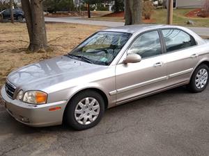 Beige 2004 Kia Optima