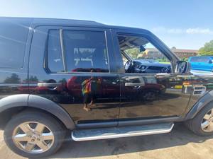 Black 2008 Land Rover LR3