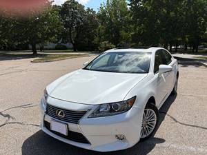 White 2015 Lexus ES 350