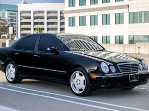 Black 2000 Mercedes-Benz E55 AMG