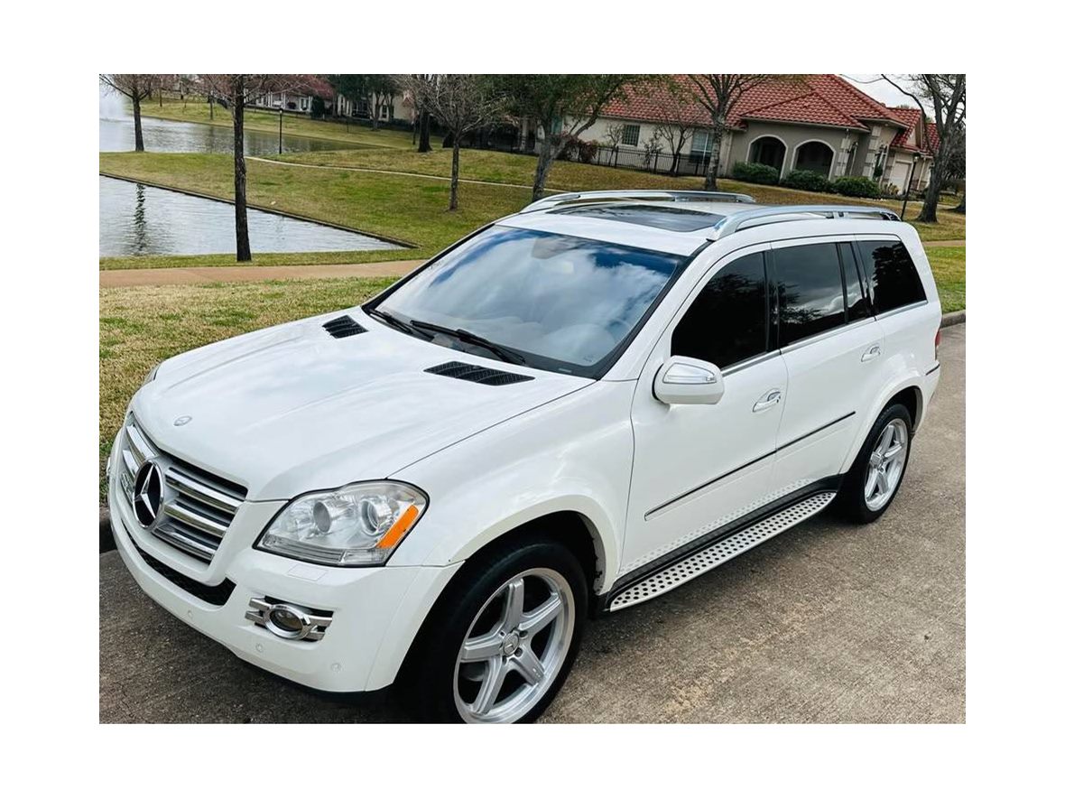 2009 Mercedes-Benz GL-Class GL550 for sale by owner in Columbus