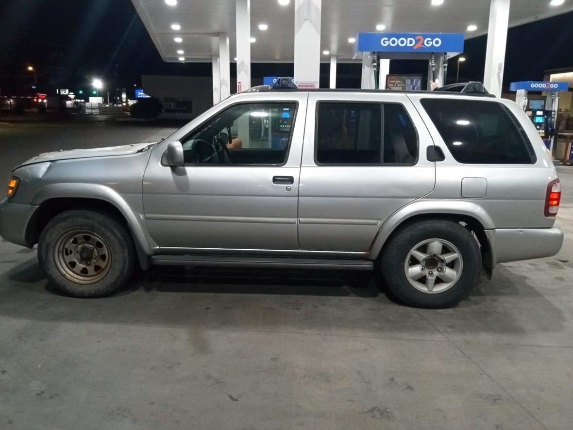 2002 Nissan Pathfinder for sale by owner in Colorado Springs