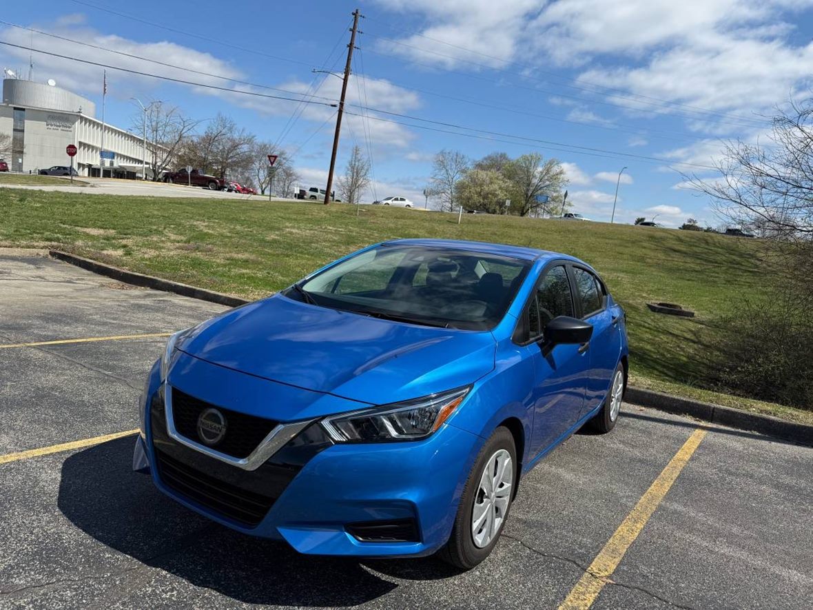 2021 Nissan Versa for sale by owner in Knoxville