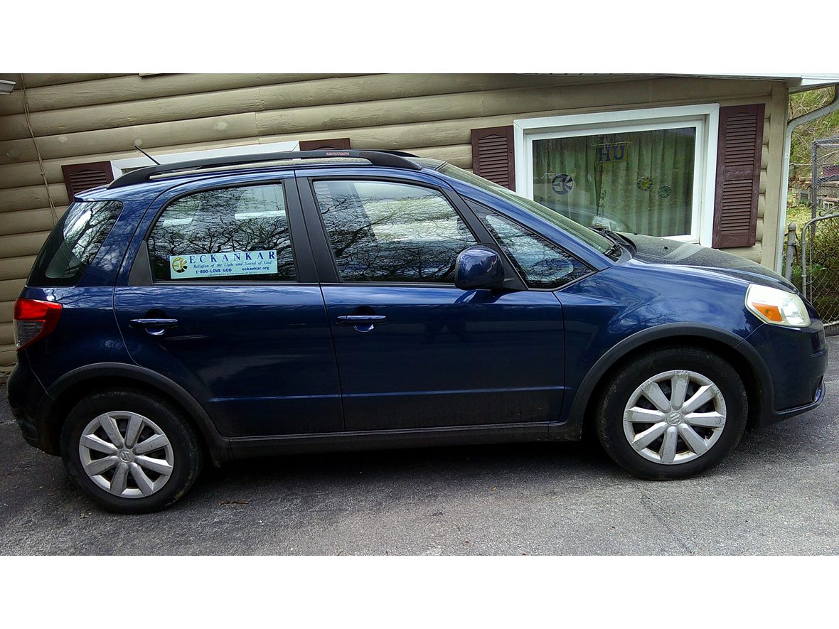 2011 Suzuki SX4 for sale by owner in Roanoke