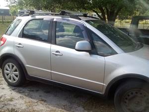 Silver 2011 Suzuki Sx4 crossover