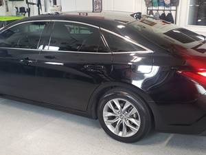 Black 2022 Toyota Avalon Hybrid