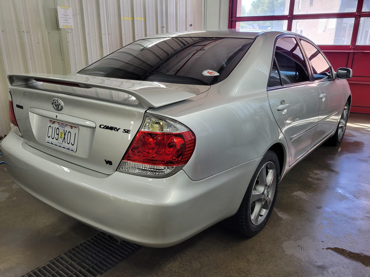 2006 Toyota Camry SE for sale by owner in Saint Joseph