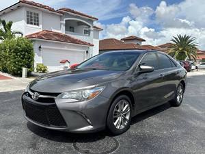 Black 2015 Toyota Camry SE