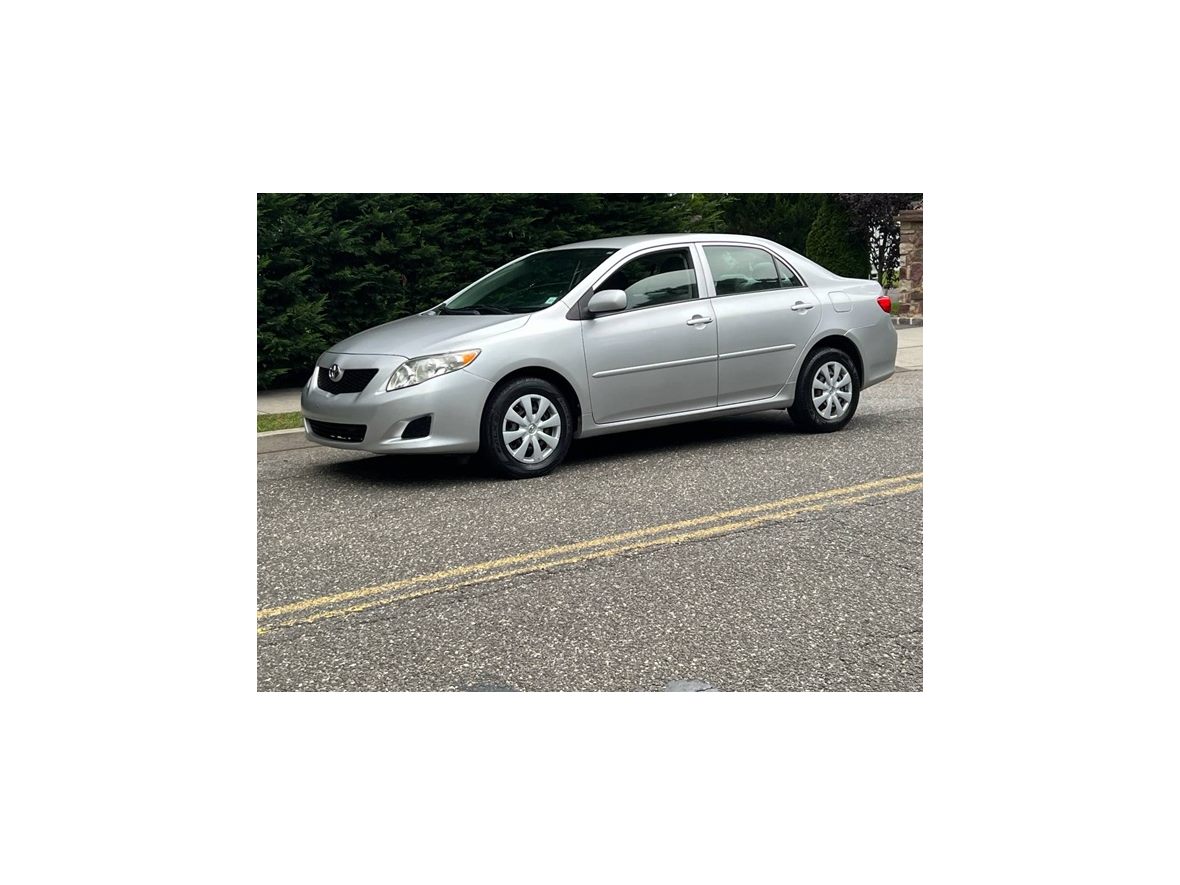 2010 Toyota Corolla for sale by owner in Perry