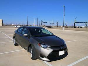 Toyota Corolla LE Sedan 4D for sale by owner in Phoenix AZ
