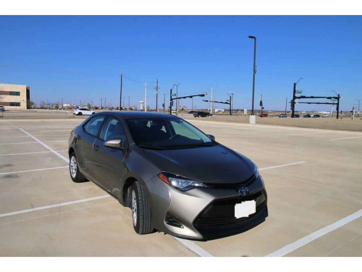 2019 Toyota Corolla LE Sedan 4D for sale by owner in Phoenix