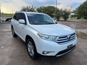 White 2013 Toyota Highlander