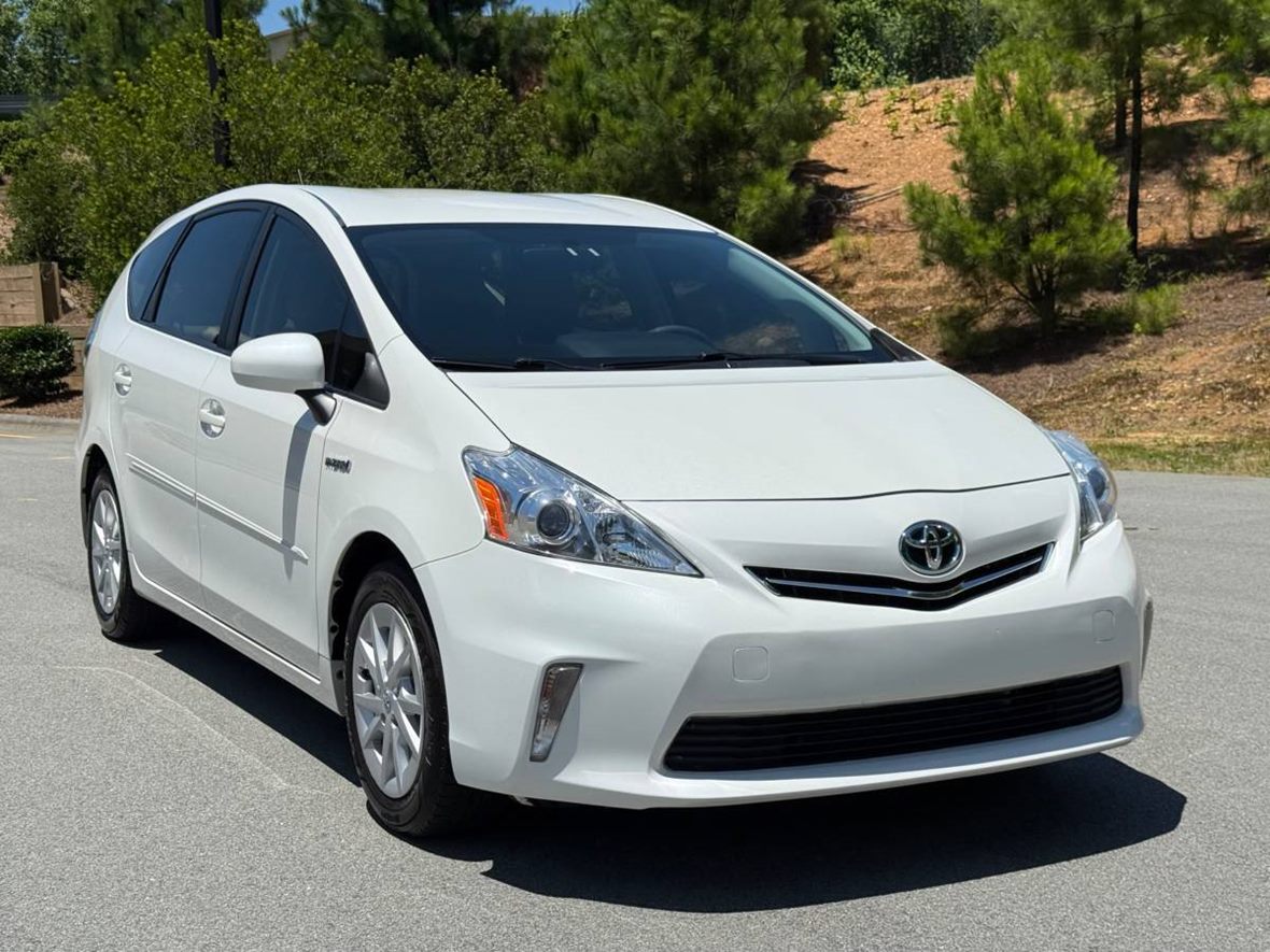 2012 Toyota Prius V for sale by owner in San Diego