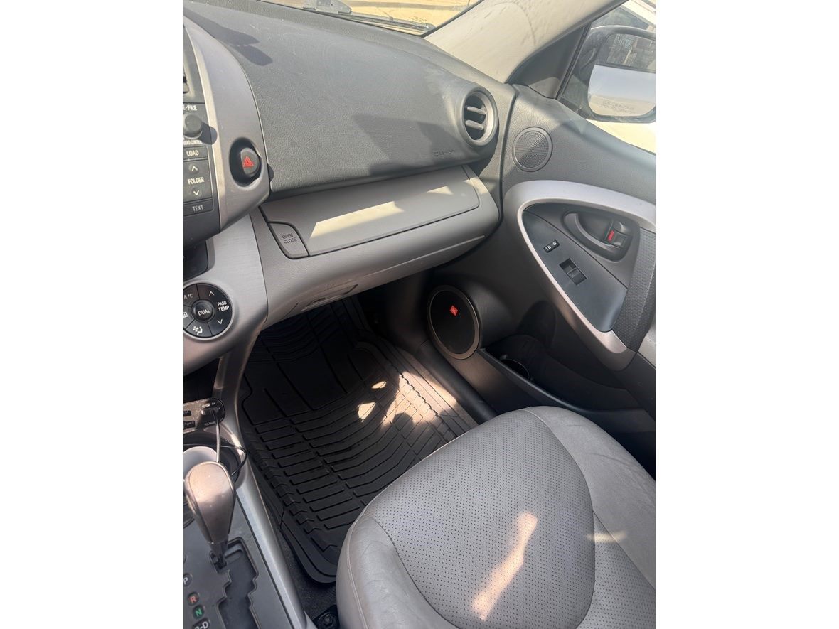 2008 Toyota Rav 4 for sale by owner in Pittsburgh