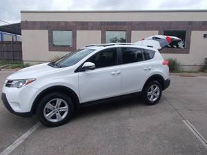 White 2013 Toyota Rav4 XLE