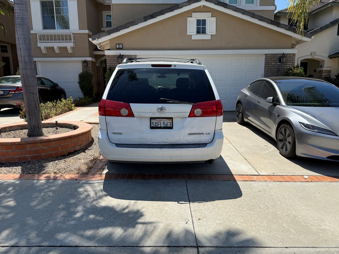 2006 Toyota Sienna for sale by owner in Mission Viejo