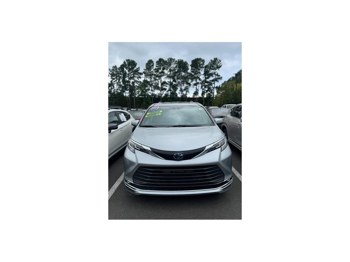 2021 Toyota Sienna for sale by owner in Raleigh