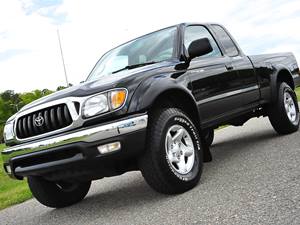 Black 2003 Toyota Tacoma