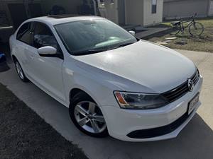 White 2011 Volkswagen Jetta
