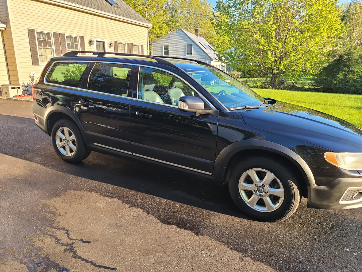 2013 Volvo Xc70 for sale by owner in Newmarket
