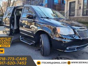 Black 2016 Chrysler Town & Country