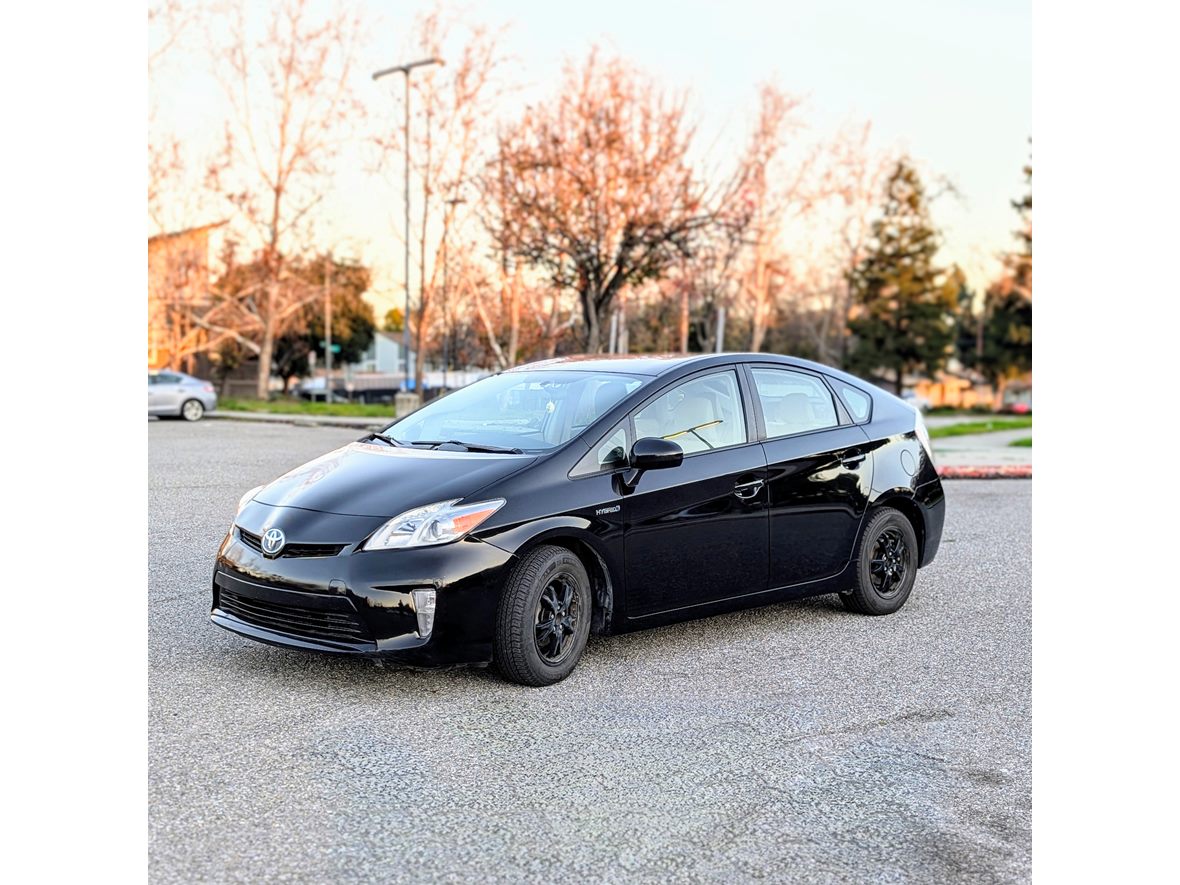2014 Toyota Prius for sale by owner in San Jose