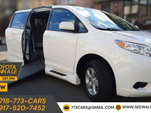 White 2015 Toyota Sienna