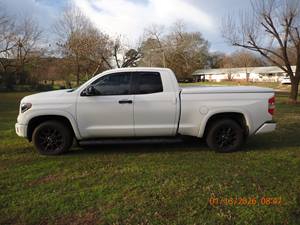 White 2019 Toyota Tundra
