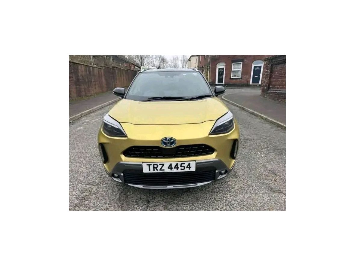 2022 Toyota Yaris for sale by owner in Los Angeles