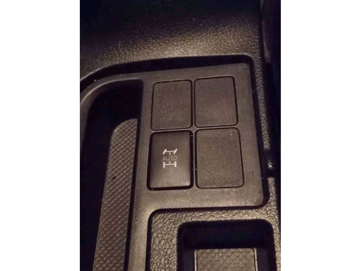 2014 Toyota Yaris Hatchback for sale by owner in Los Angeles