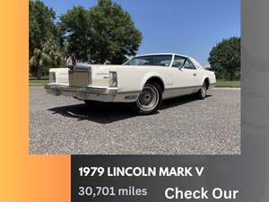 1979 Lincoln Continental with White Exterior