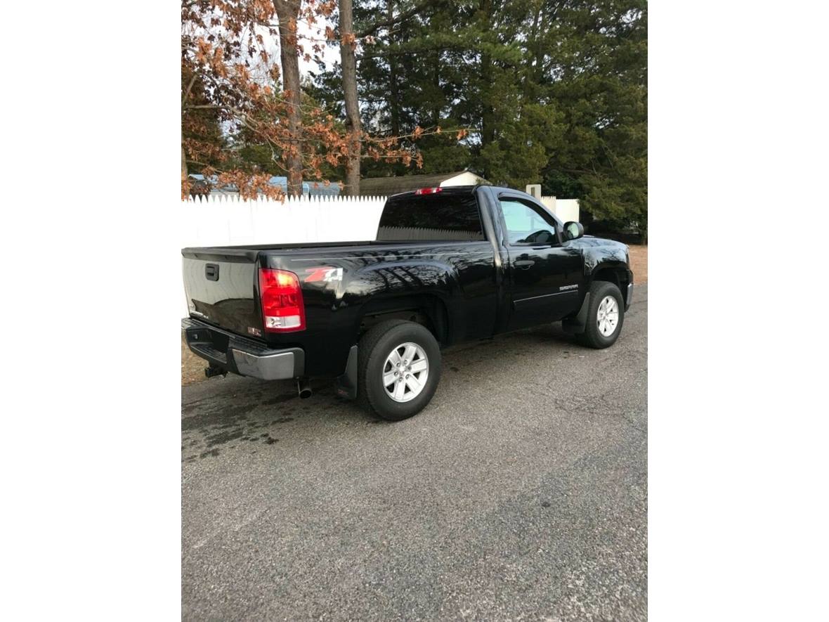 Black 2011 GMC Sierra