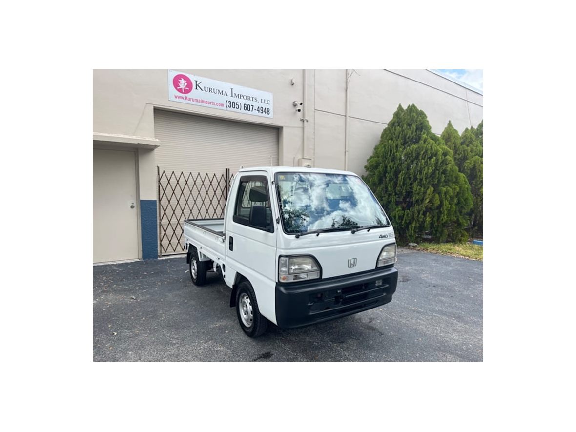 White 1997 Honda Acty