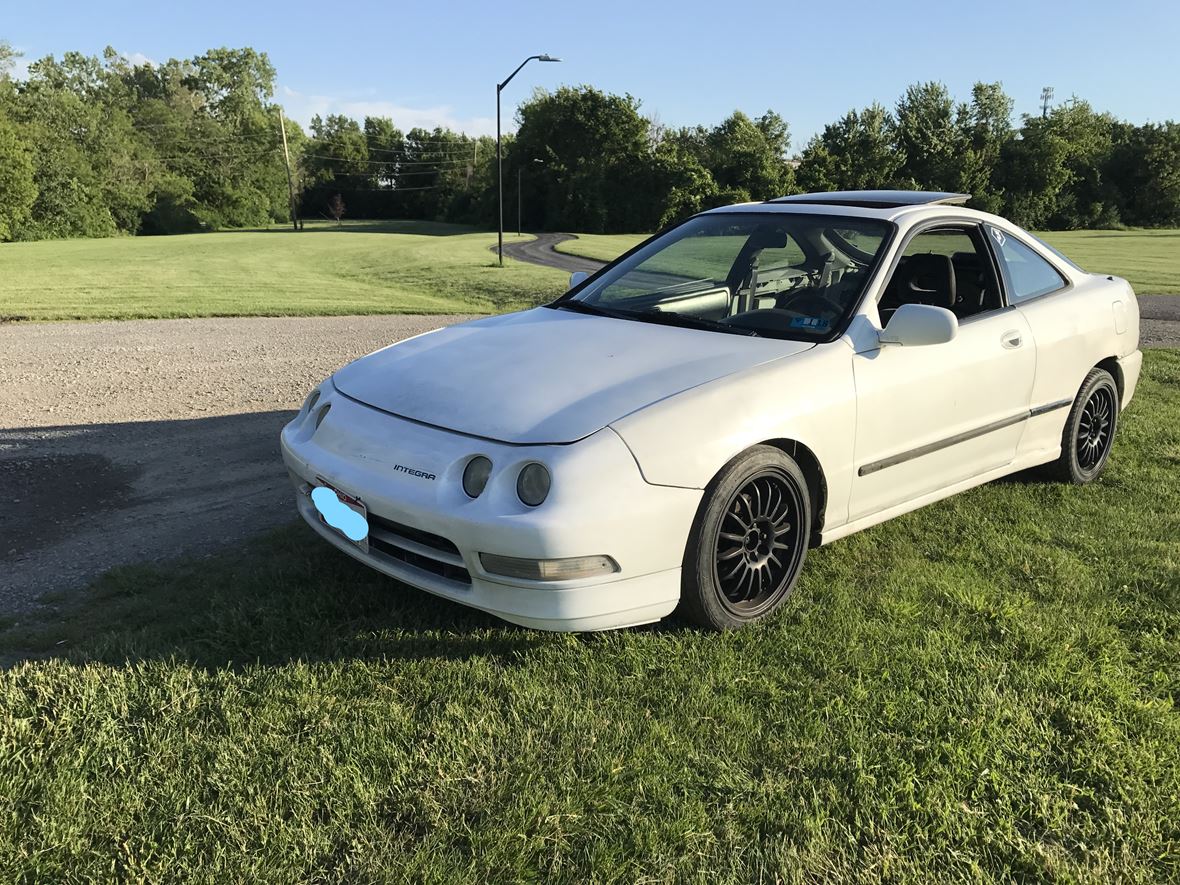 1995 Acura Integra for sale by owner in Lima
