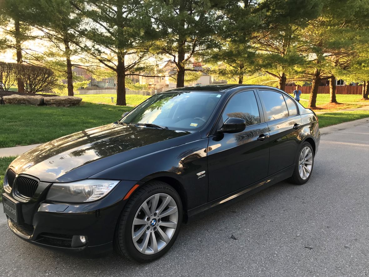 2011 BMW 3 Series for sale by owner in Blue Springs