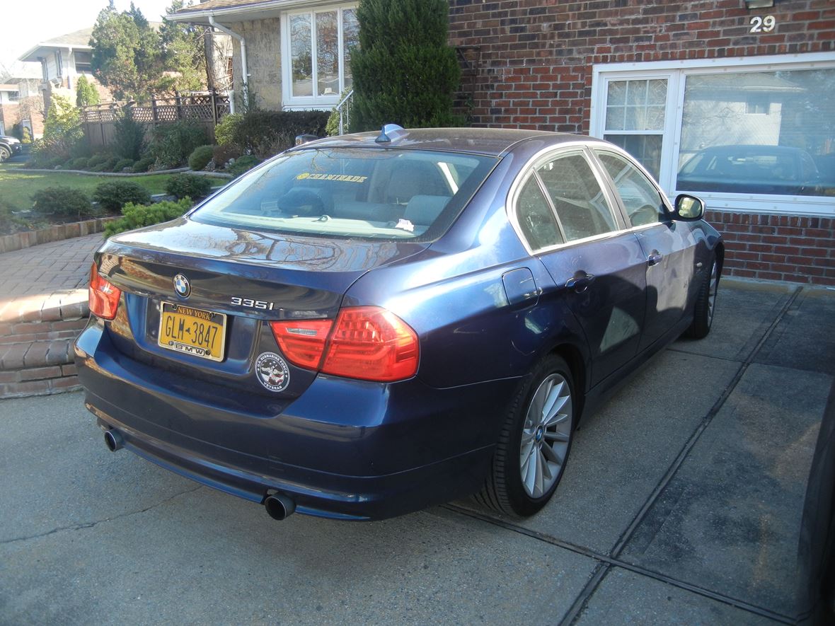 2011 BMW 3 Series for sale by owner in Syosset