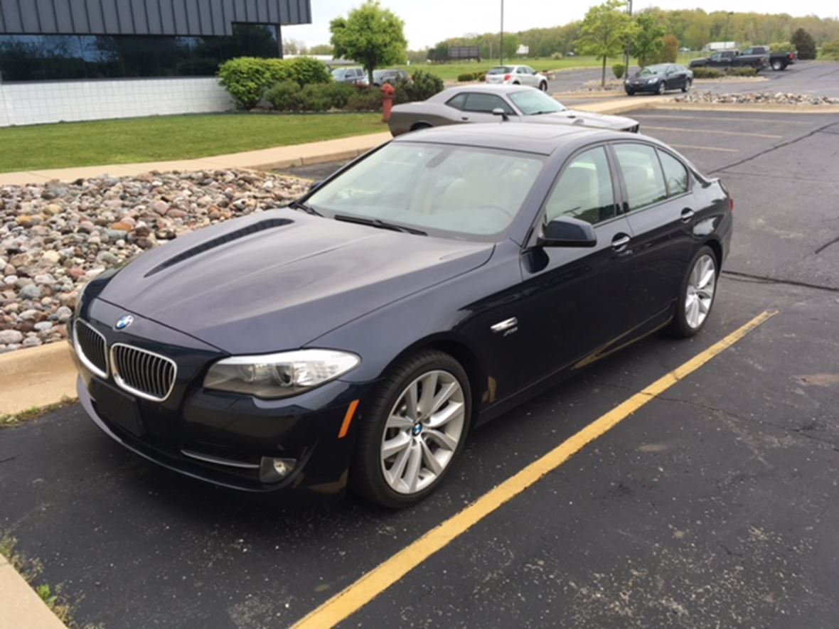 2011 BMW 5 Series for sale by owner in Commerce Township