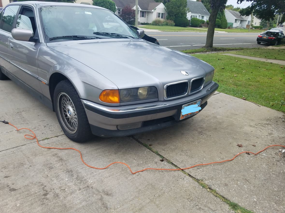 1996 BMW 7 Series for sale by owner in Levittown