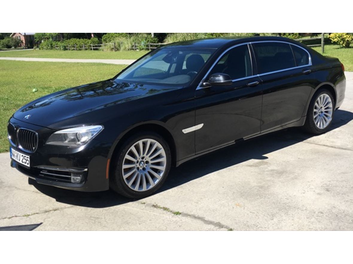 2013 BMW 7 Series for sale by owner in Branchville