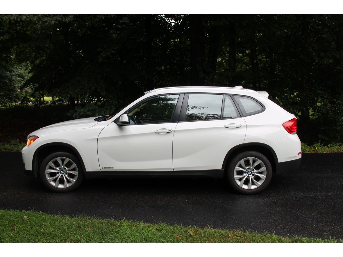 2013 BMW X1 for sale by owner in Mullica Hill
