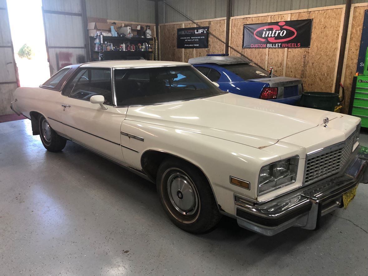 1976 Buick LeSabre for sale by owner in Arlington