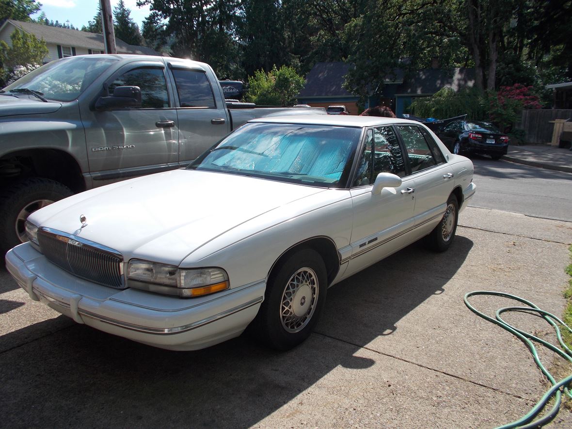 1995 Buick Park Avenue for sale by owner in Springfield