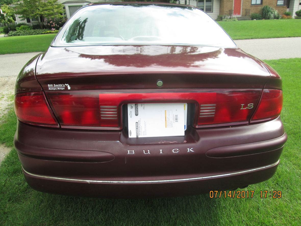 2000 Buick Regal for sale by owner in Holland