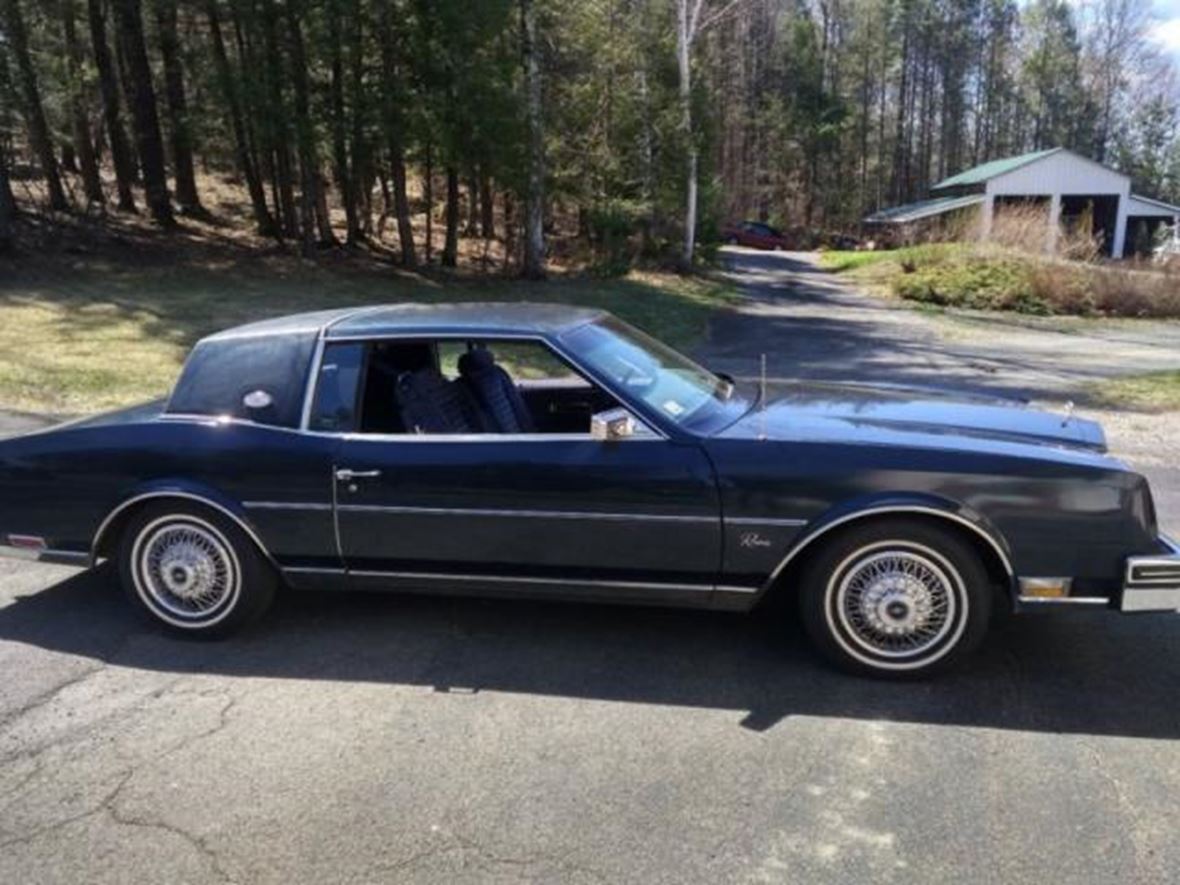1982 Buick Riviera for sale by owner in Newtonville